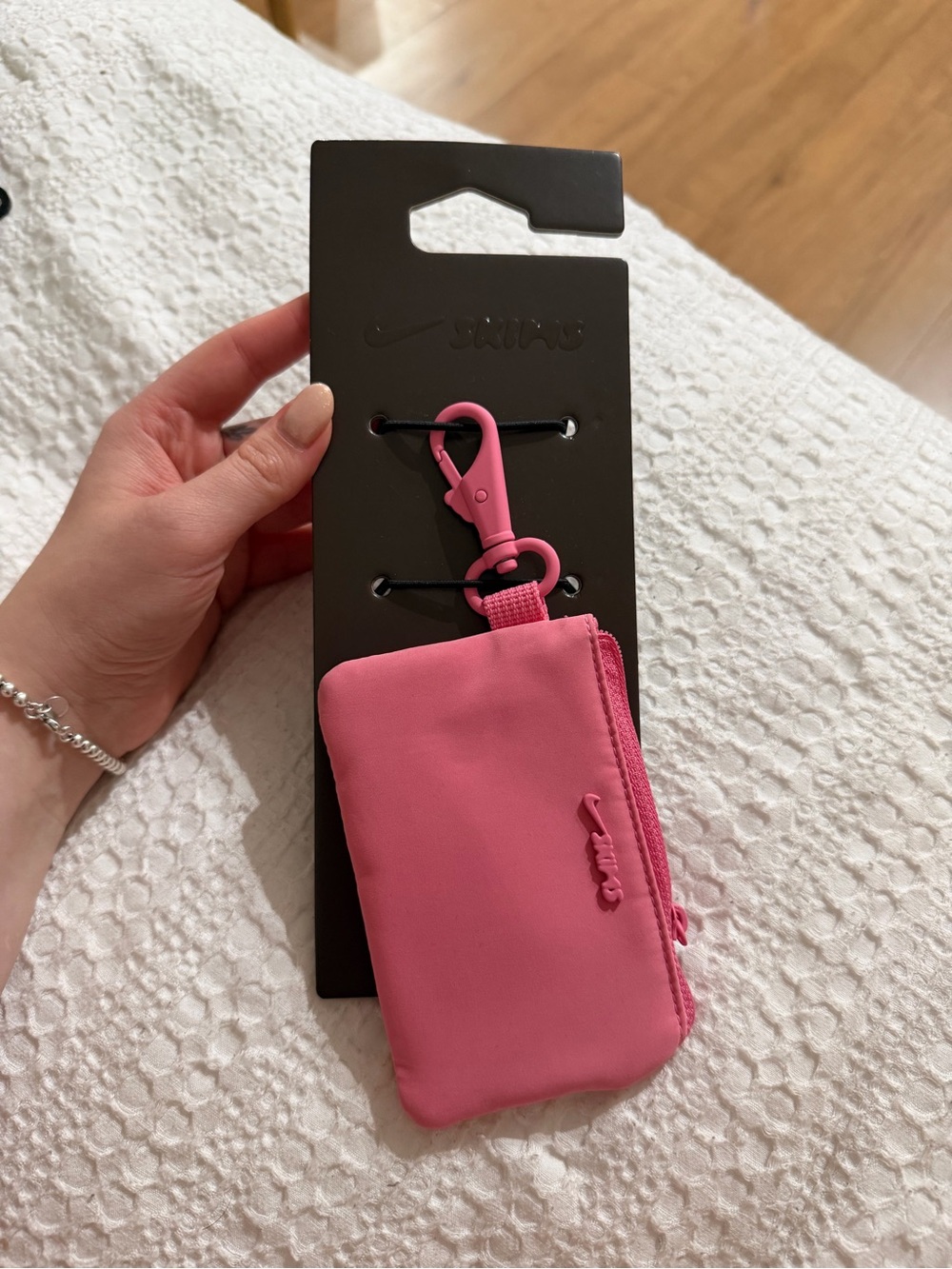 Nike SKIMS Clippable Pouch Flamingo